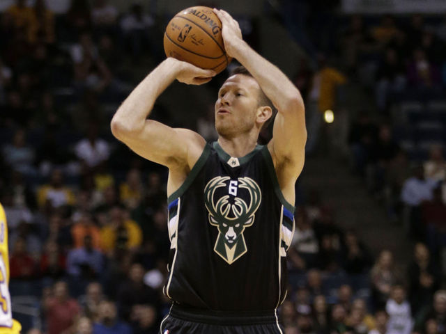 Steve Novak to miss rest of season with sprained MCL