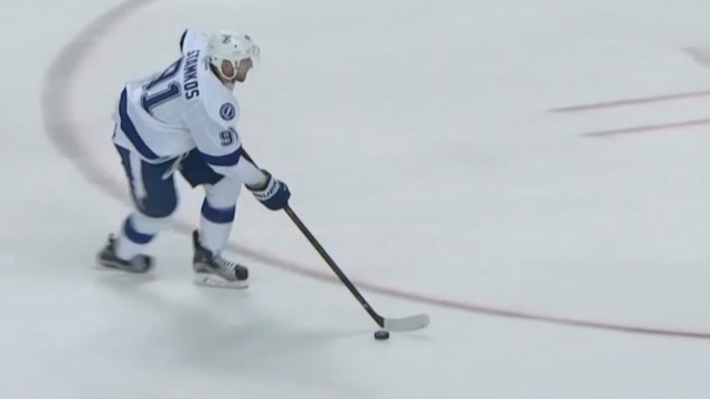 VIDEO: Stamkos extends goal-scoring streak via penalty shot