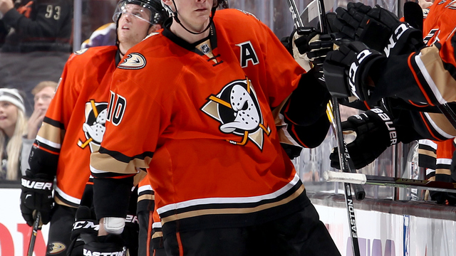 Corey Perry passes Paul Kariya for 2nd-most hat tricks in Ducks history