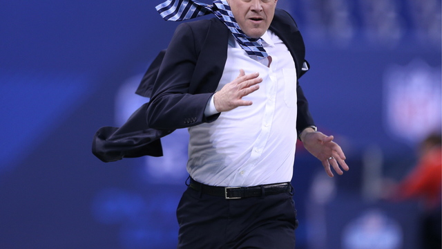 VIDEO: Rich Eisen sets personal best in 40-yard dash