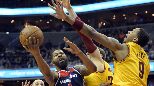 VIDEO: Markieff Morris commits embarrassing turnover on inbound play