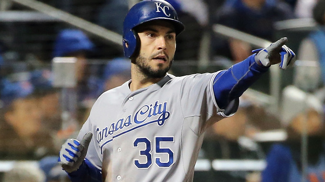 Report: Royals willing to make serious offer to re-sign Hosmer