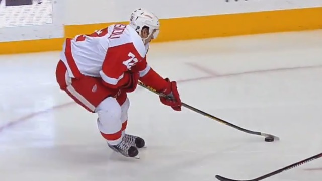VIDEO: Wings' Anthanasiou turns on jets, toe drags, scores top-shelf
