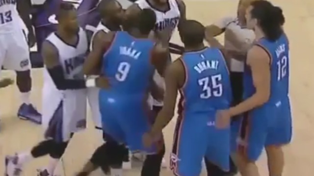 VIDEO: Cousins, Durant drop gloves - almost