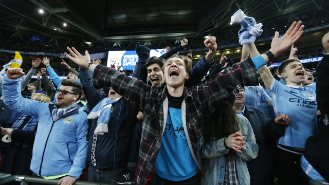 VIDEO: Manchester City fan celebrates Cup win by getting naked at Wembley
