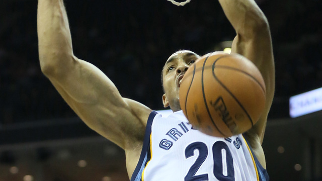 Report: Grizzlies to re-sign thrice-waived center Ryan Hollins