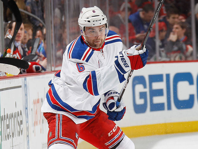 VIDEO: Rangers' McIlrath throws kamikaze hit at Penguins' Kuhnhackl