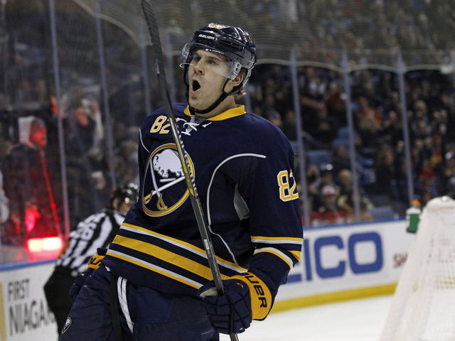 VIDEO: Sabres' Foligno burns Flames shorthanded