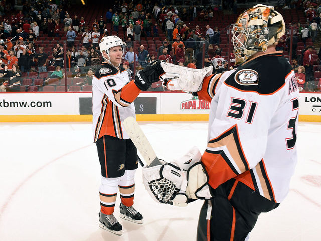 Ducks match franchise record with 10th straight win