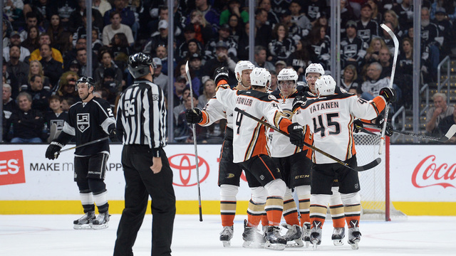 Ducks set franchise record with 11th straight win
