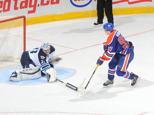 Jets to host Oilers outdoors; Gretzky, Selanne to play in alumni game