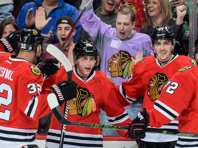 Patrick Kane needs only 21 seconds to hit points milestone