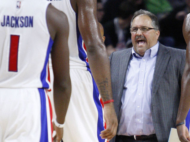VIDEO: Van Gundy isn't in the mood to high-five Reggie Jackson