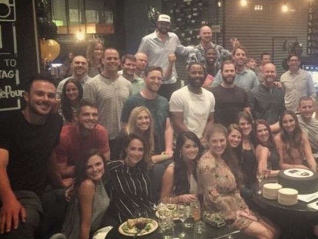 Arrieta celebrates birthday with A-list Cubs roster