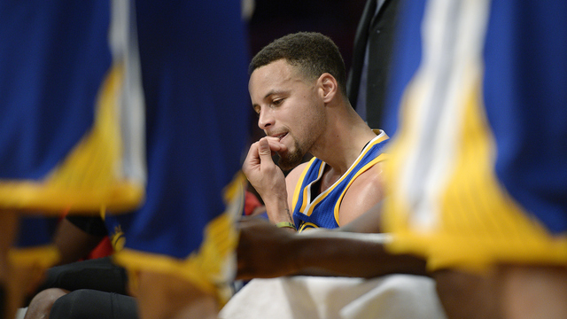 Curry sits out Game 3 vs. Rockets, hopeful for Game 4