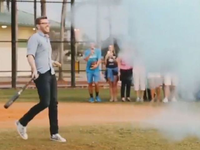 Video Freemans Announce Baby Boy With Exploding Ball Thescore Com