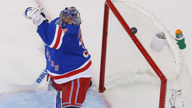 Report: NHL working on crossbar, blue-line cameras in time for playoffs
