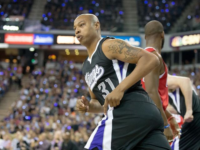 Mark Wahlberg acquires movie rights to Caron Butler's memoir