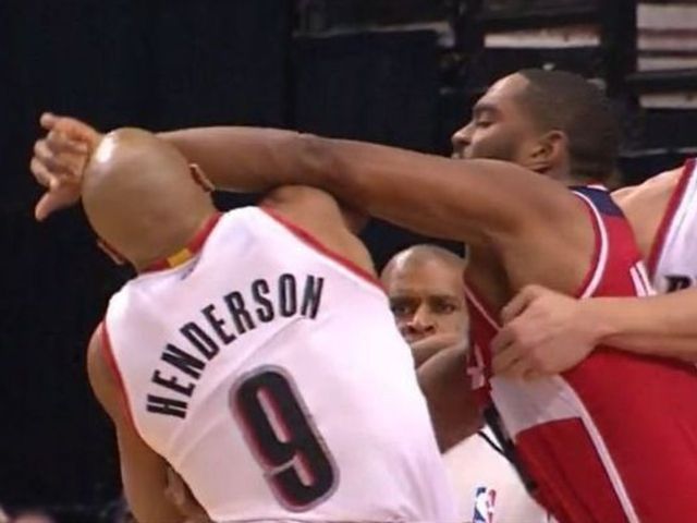Wizards' Anderson ejected after scuffle with Blazers' Henderson