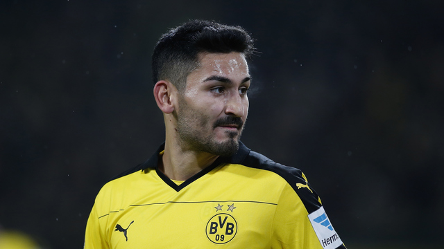 Go or stay long-term, Dortmund tells City target Gundogan