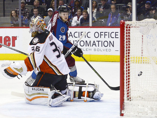 VIDEO: MacKinnon capitalizes on Johnson's precise lob pass