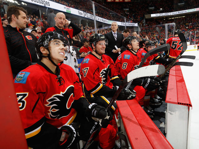 Gaudreau helps Flames salvage win over Predators