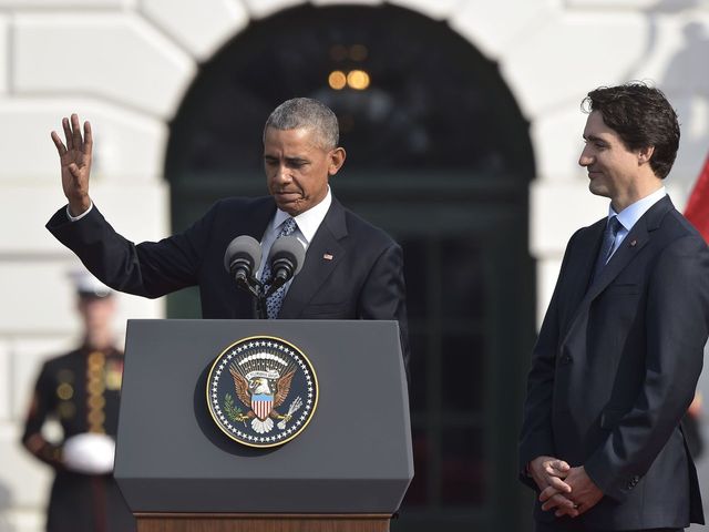 VIDEO: Obama trolls Trudeau over Blackhawks' Cup victory