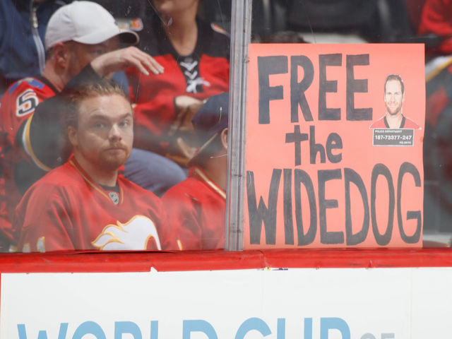 Reports conflict over recipient of infamous Wideman text message
