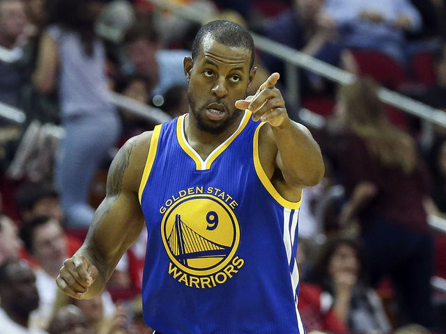 Iguodala suffers ankle injury in win over Blazers, will undergo MRI