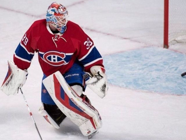 VIDEO: Condon awards Niederreiter empty net with brutal giveaway