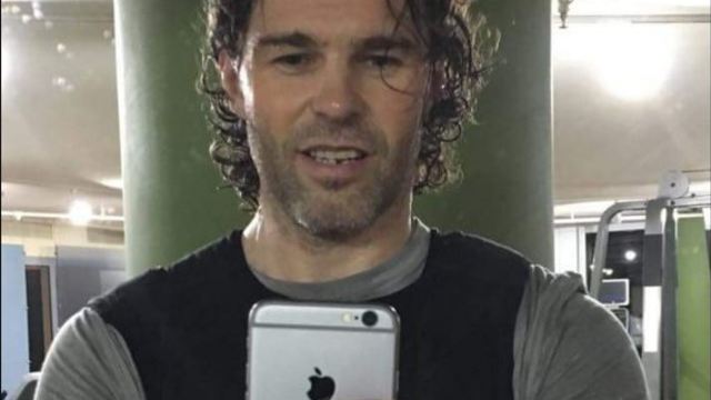 PHOTO: Jaromir Jagr shows off late-night work ethic