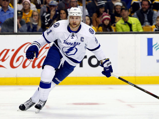 VIDEO: Steven Stamkos hits 30-goal mark for 5th time