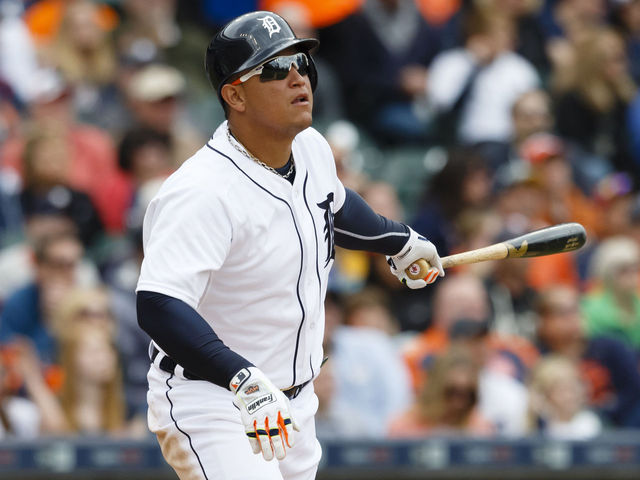 Report: Astros will pursue Miggy, Encarnacion