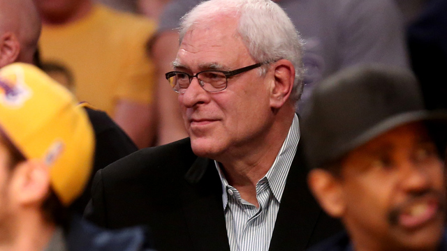 Report: Phil Jackson could offer to coach Knicks' home games next season