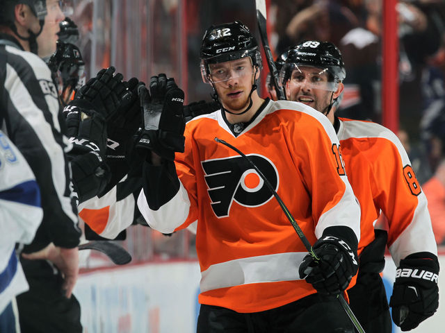 VIDEO: Raffl overpowers Quincey to give Flyers early lead
