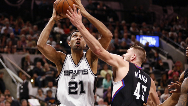 Duncan moves into 14th all time in scoring as Spurs crush Clippers