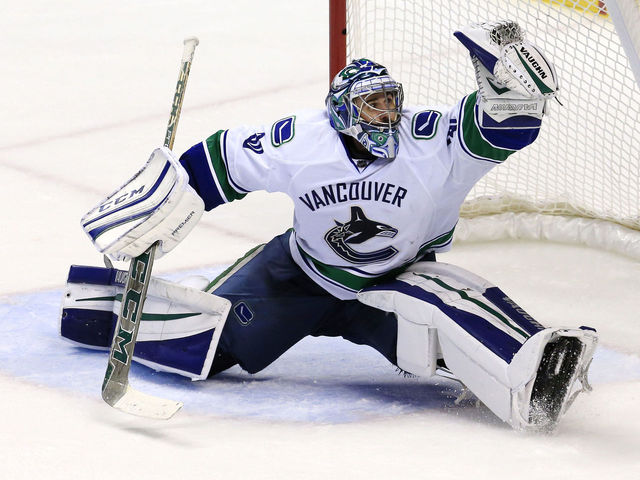Ryan Miller wary of equipment changes made in haste