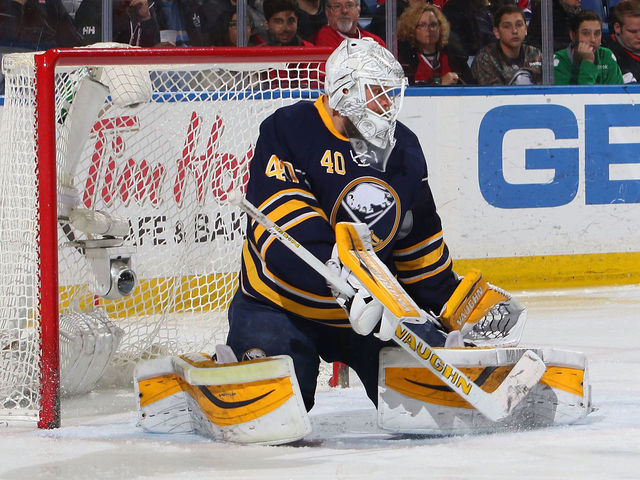 Sabres re-sign Lehner to 1-year, $4M contract
