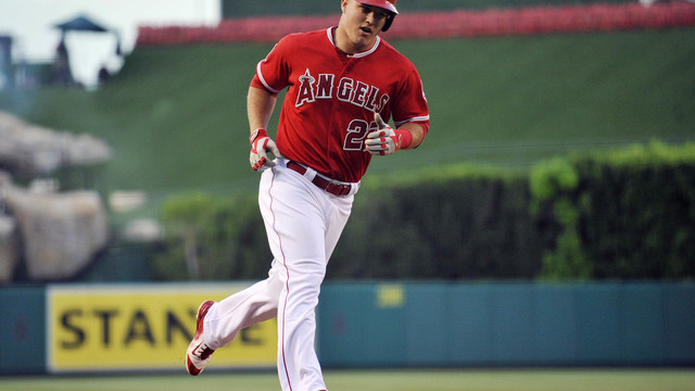 BBWAA announces awards finalists: Trout, Seager headline MVP candidates
