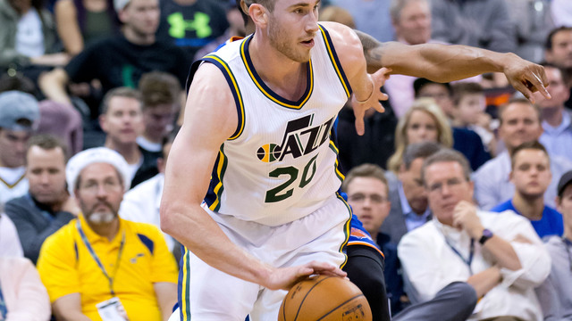 Gordon Hayward dealing with plantar fasciitis, out vs. Suns