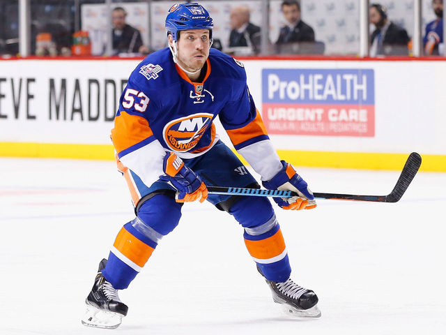 Watch: Islanders' Cizikas hammers Condra into end boards