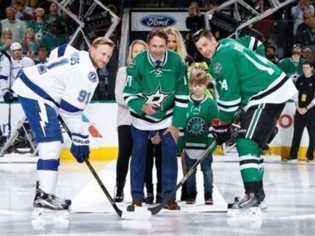 VIDEO: Stars honor Brenden Morrow with pregame ceremony