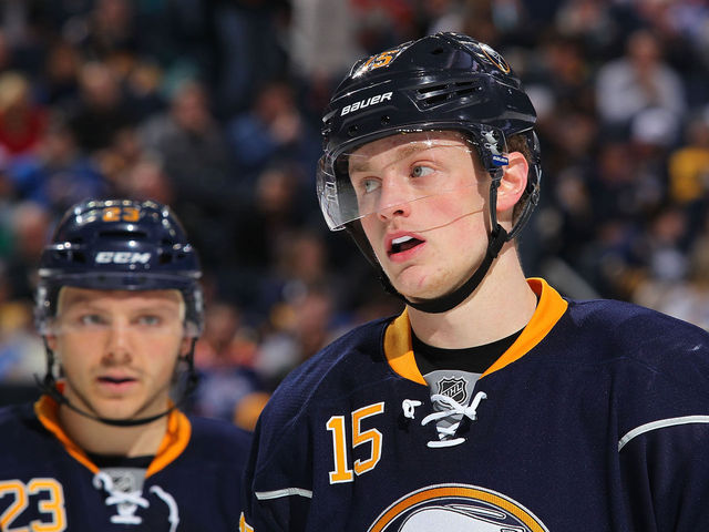 Watch: Sabres' Eichel leaves practice with ankle injury after awkward fall