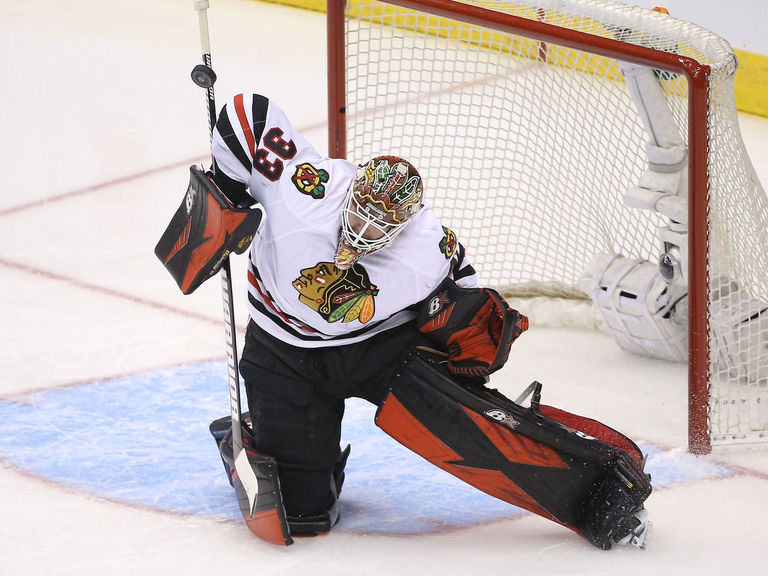 Blackhawks' Darling records first 2 shutouts a year apart, sets obscure ...