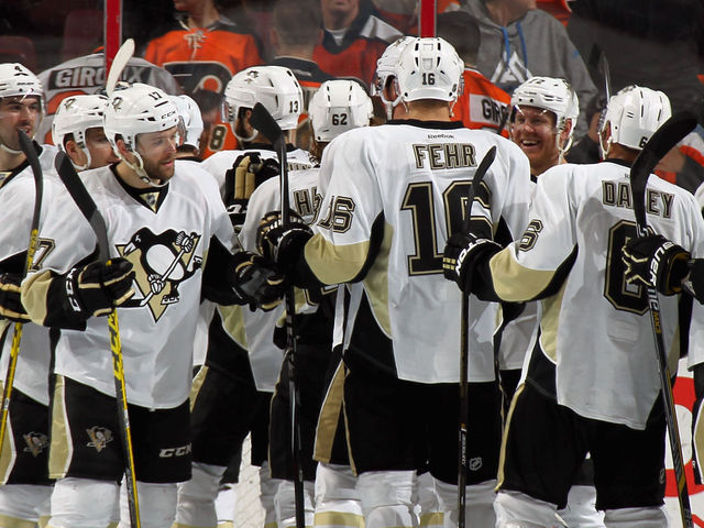 Penguins play 'most complete game' in win over Flyers, Sullivan says