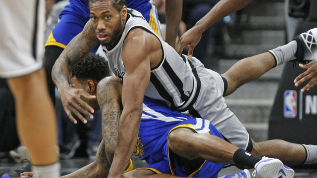 Spurs stay perfect at home, hand Warriors 33rd straight loss in San Antonio