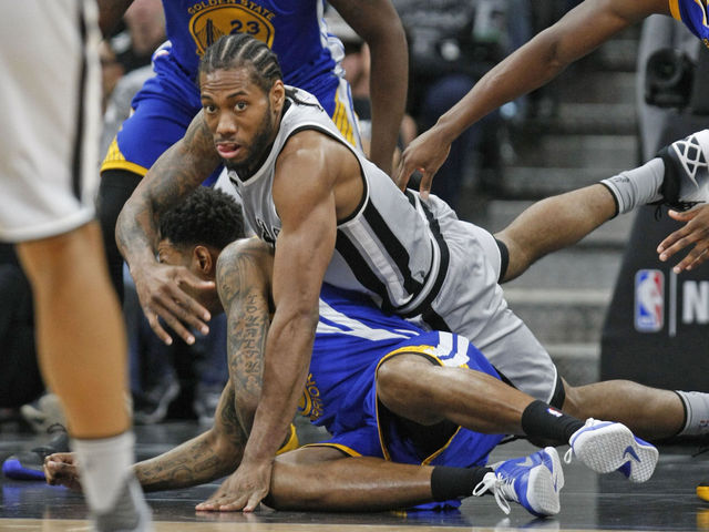 Spurs stay perfect at home, hand Warriors 33rd straight loss in San Antonio