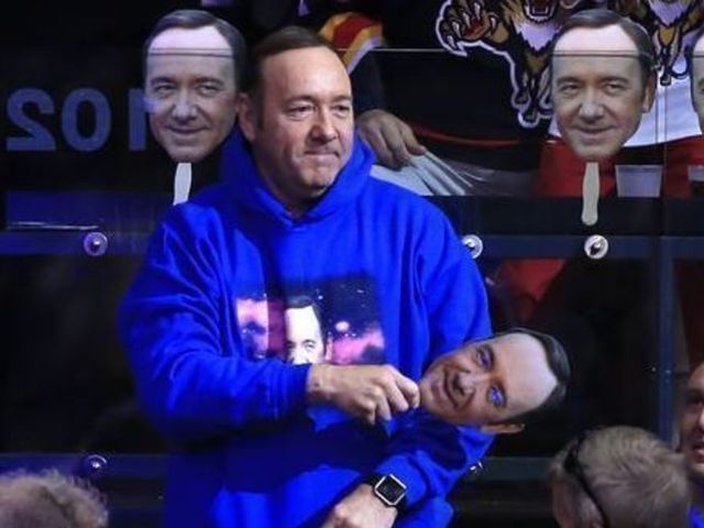 Kevin Spacey votes Panthers' Barkov for NHL '17 cover