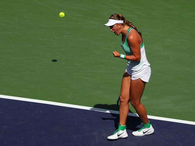Victoria Azarenka takes down Serena Williams to win BNP Paribas Open