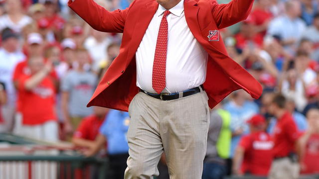 Hall of Famer Bench rips Harper for bat flips